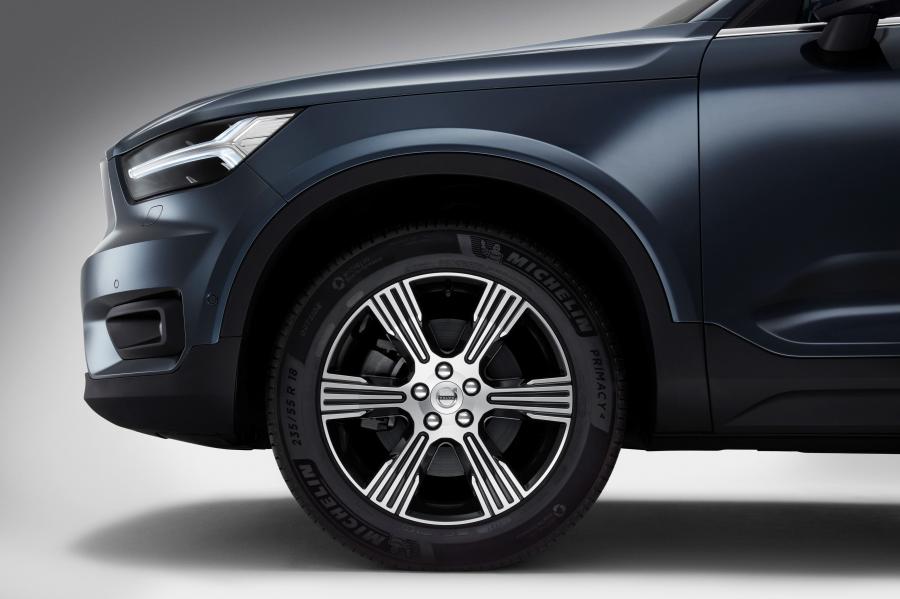 Колеса Volvo XC40 T5 Inscription 2018 года  (WW) (фото 17 из 21)